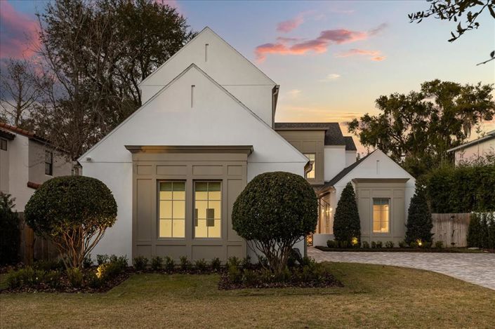 Image No.8-4 Bed Property for sale