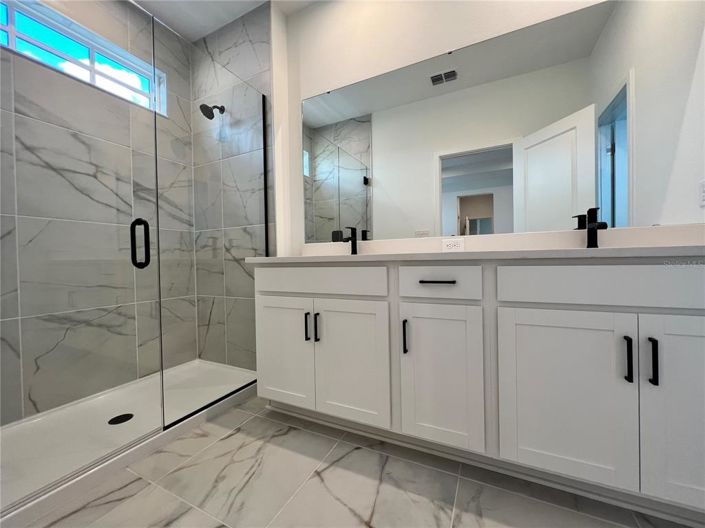 Image No.12-3 Bed Townhouse for sale