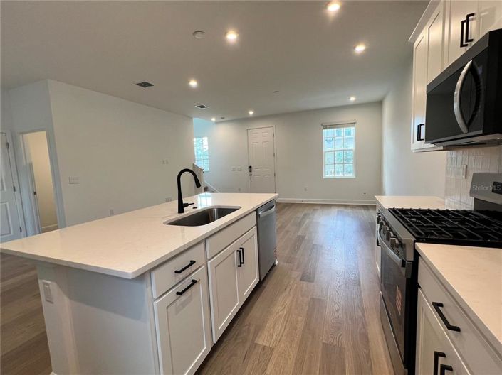 Image No.7-3 Bed Townhouse for sale