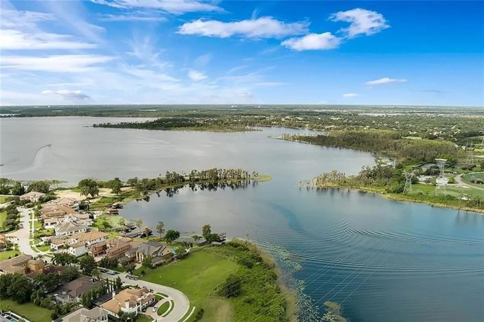 Image No.6-5 Bed Property for sale