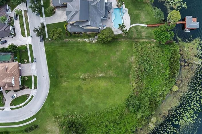 Image No.8-5 Bed Property for sale