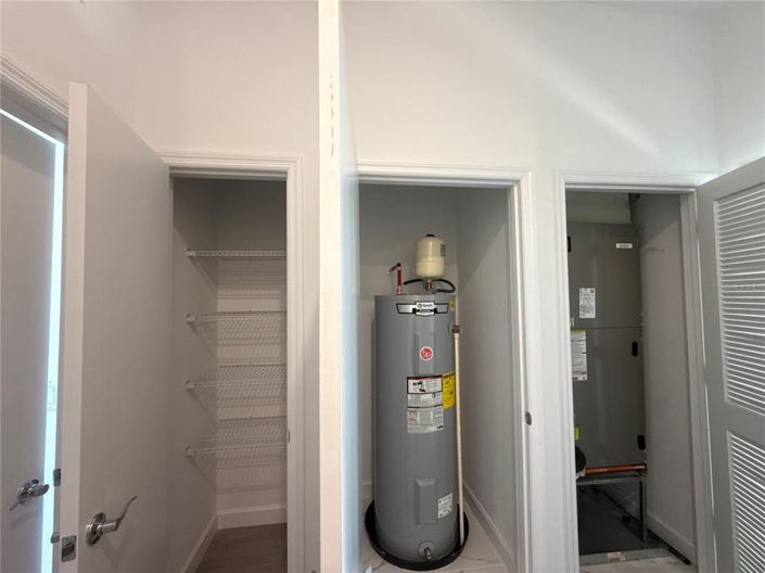 Image No.23-6 Bed Townhouse for sale