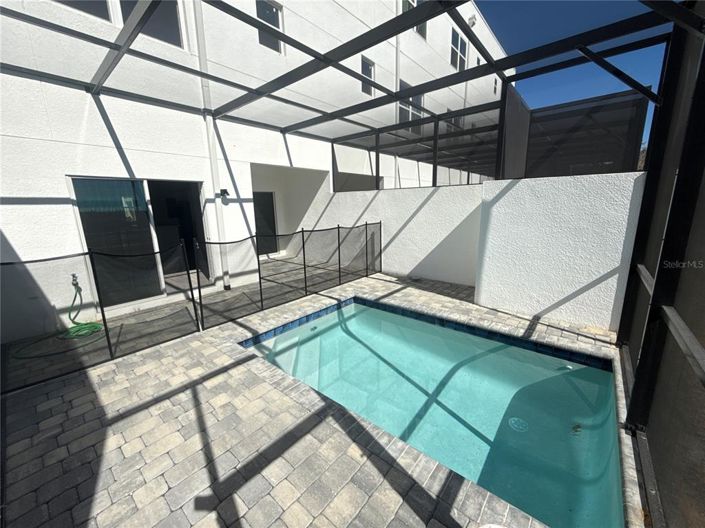 Image No.25-6 Bed Townhouse for sale