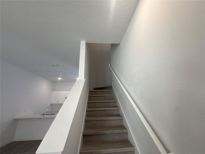 Image No.11-5 Bed Townhouse for sale