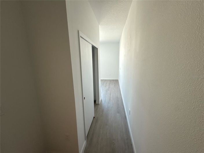 Image No.12-5 Bed Townhouse for sale