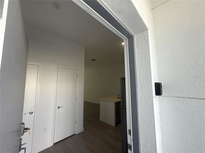 Image No.2-5 Bed Townhouse for sale