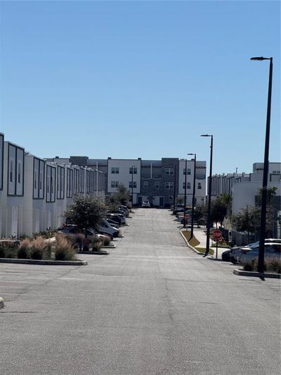 Image No.22-5 Bed Townhouse for sale