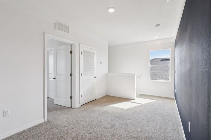 Image No.19-5 Bed Property for sale