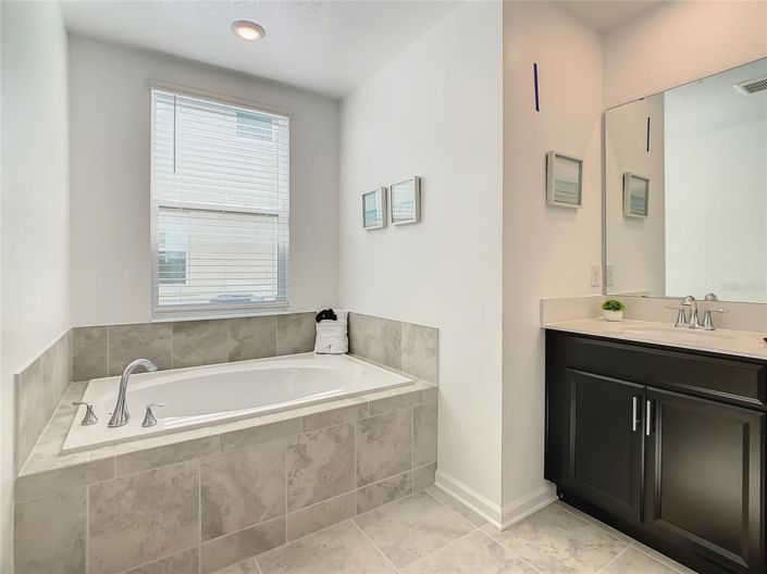 Image No.9-2 Bed Property for sale