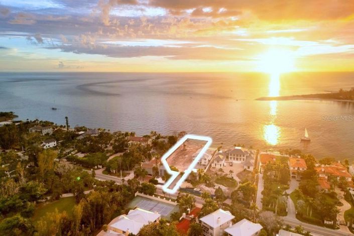 Image No.15-5 Bed Property for sale