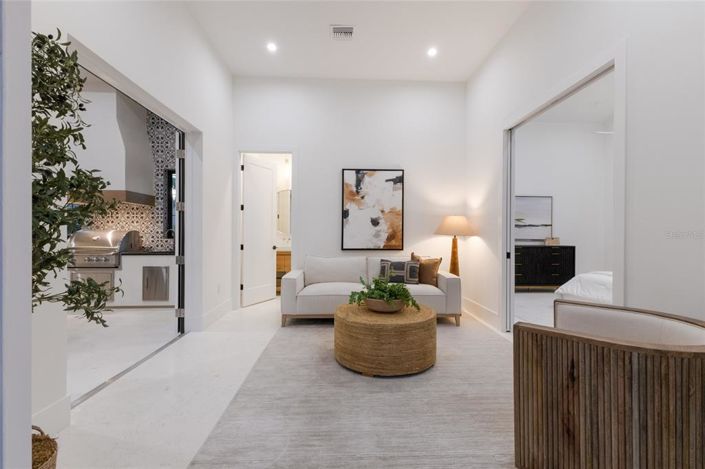 Image No.14-4 Bed Property for sale