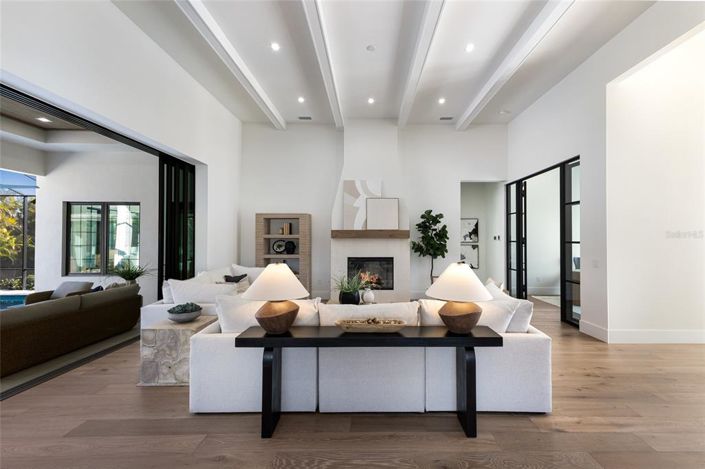 Image No.21-4 Bed Property for sale