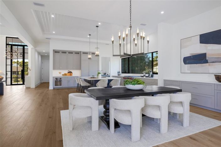 Image No.30-4 Bed Property for sale