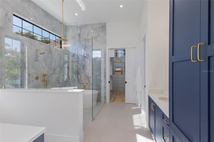 Image No.38-4 Bed Property for sale