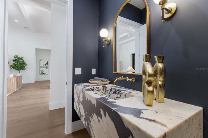 Image No.41-4 Bed Property for sale