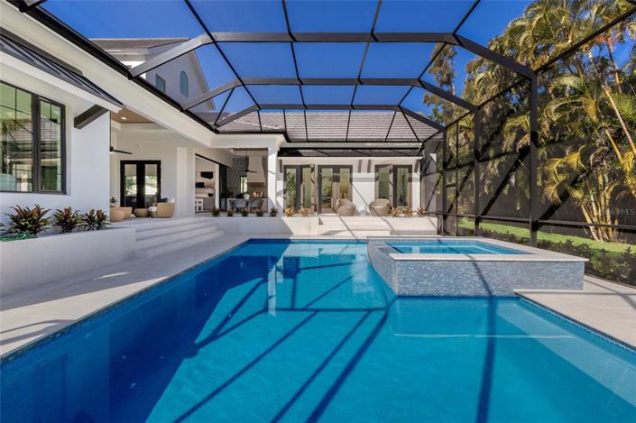 Image No.56-4 Bed Property for sale