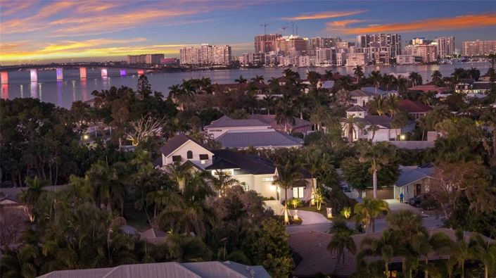 Image No.60-4 Bed Property for sale