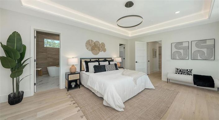 Image No.39-4 Bed Property for sale