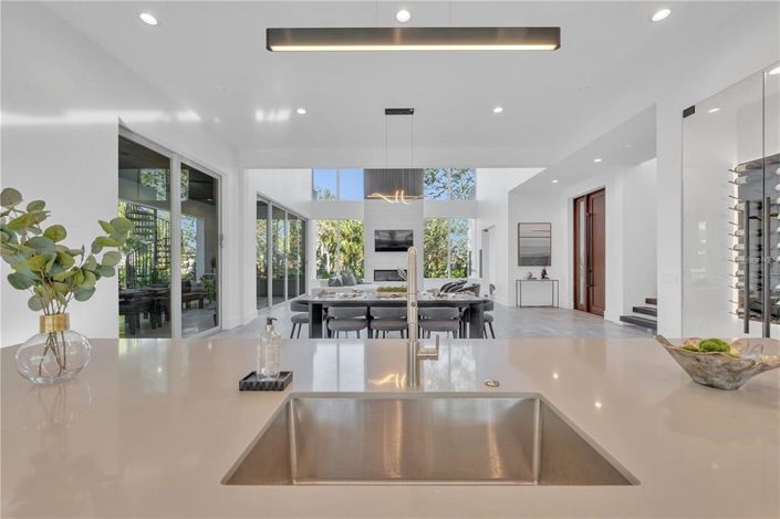 Image No.29-4 Bed Property for sale