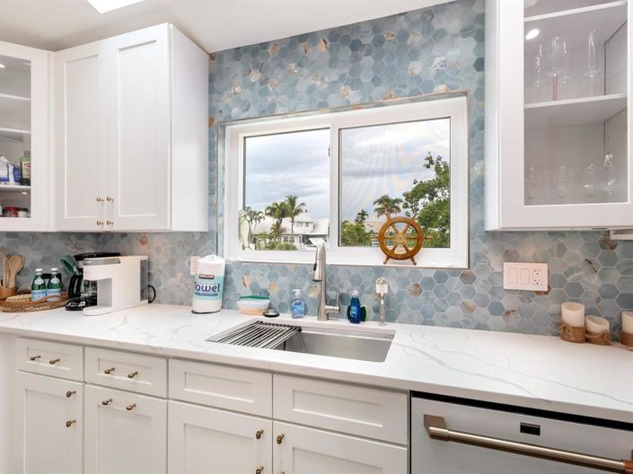 Image No.16-5 Bed Property for sale