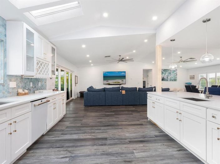 Image No.18-5 Bed Property for sale