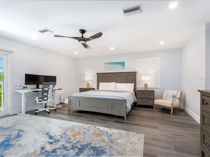 Image No.19-5 Bed Property for sale