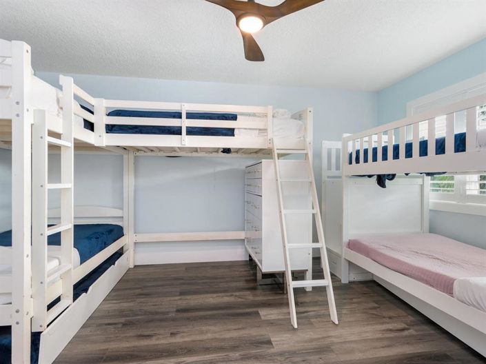 Image No.27-5 Bed Property for sale