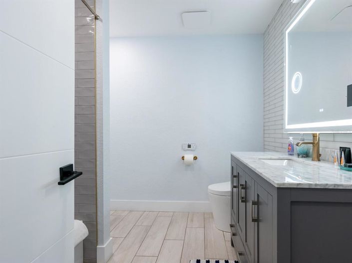 Image No.28-5 Bed Property for sale