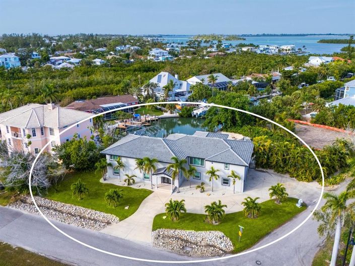 Image No.3-5 Bed Property for sale