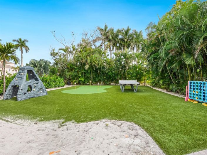 Image No.45-5 Bed Property for sale