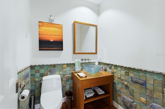 Image No.19-5 Bed Property for sale