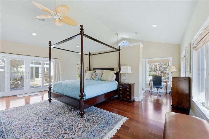 Image No.21-5 Bed Property for sale