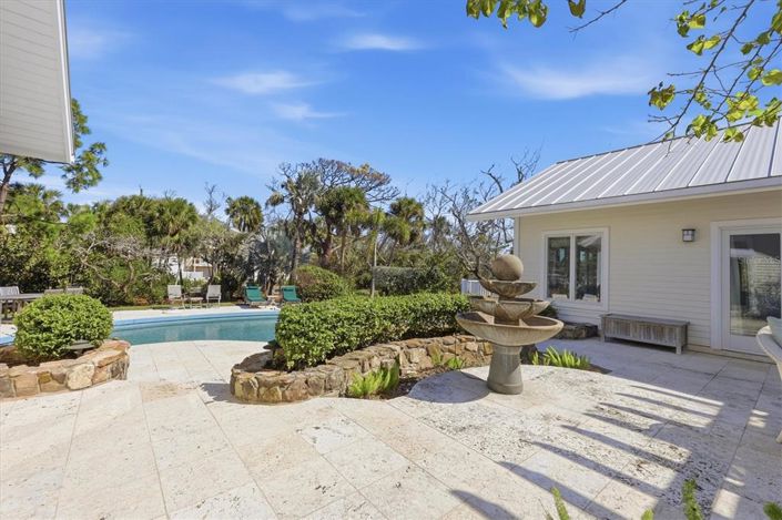 Image No.36-5 Bed Property for sale