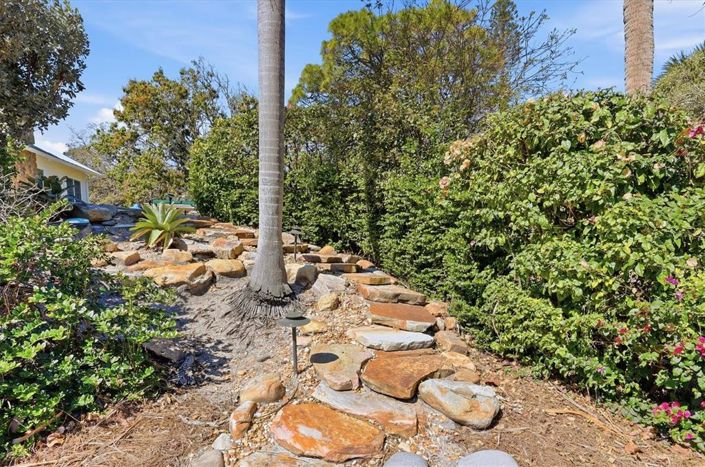 Image No.41-5 Bed Property for sale