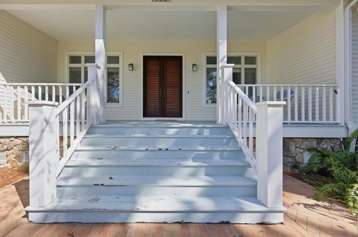 Image No.5-5 Bed Property for sale