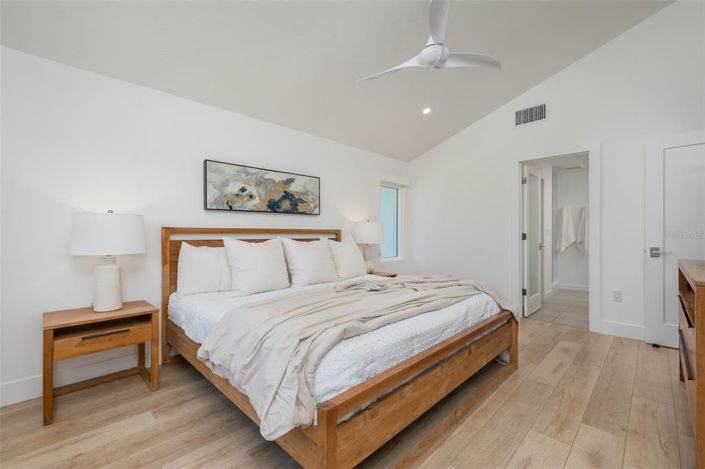 Image No.17-4 Bed Property for sale