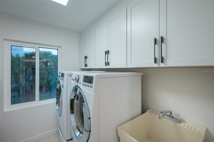 Image No.25-4 Bed Property for sale