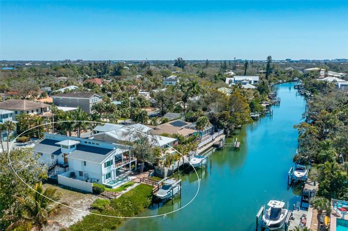 Image No.45-4 Bed Property for sale