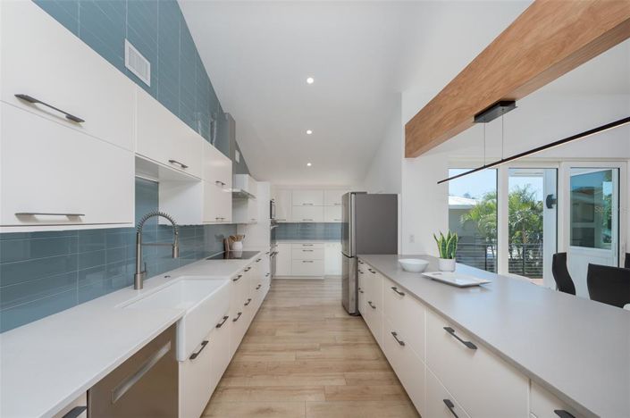 Image No.58-4 Bed Property for sale