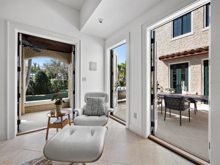 Image No.28-4 Bed Property for sale