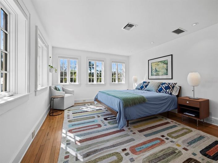 Image No.47-4 Bed Property for sale