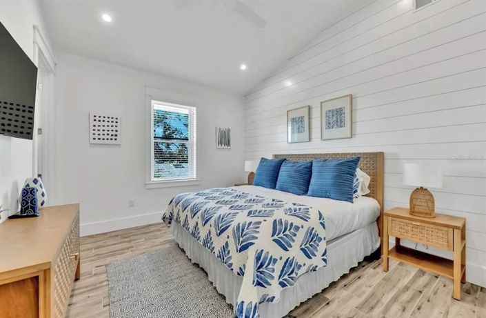 Image No.21-7 Bed Property for sale