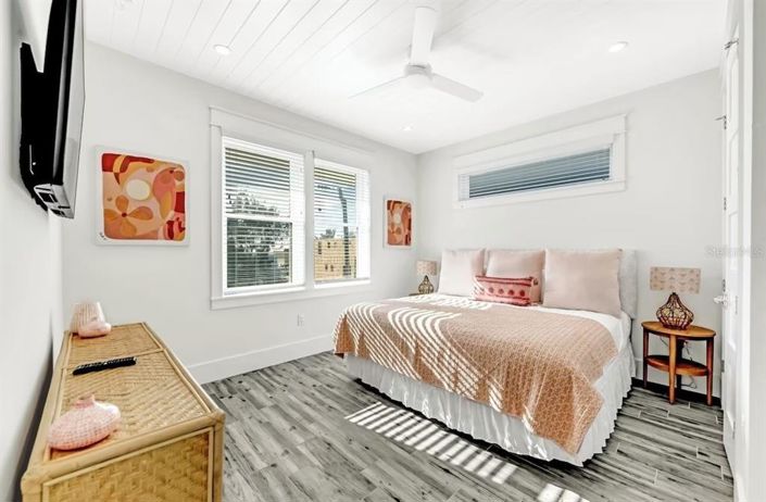 Image No.23-7 Bed Property for sale