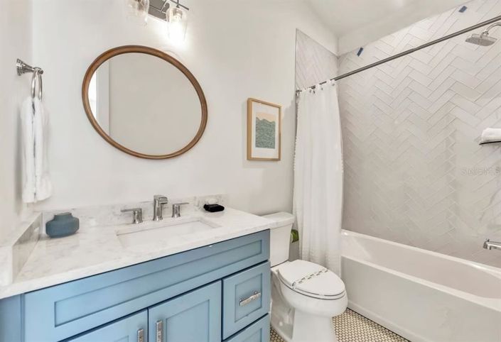 Image No.30-7 Bed Property for sale