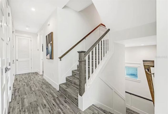 Image No.35-7 Bed Property for sale