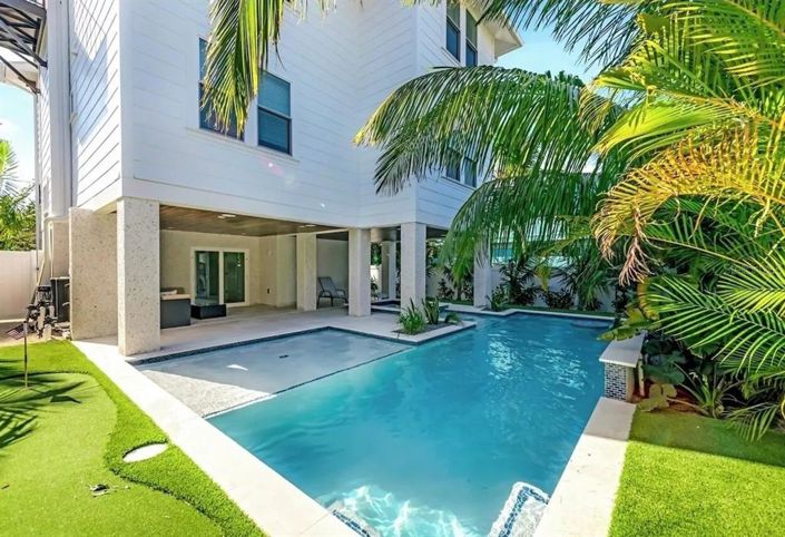 Image No.36-7 Bed Property for sale