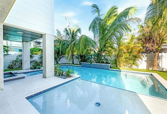 Image No.38-7 Bed Property for sale