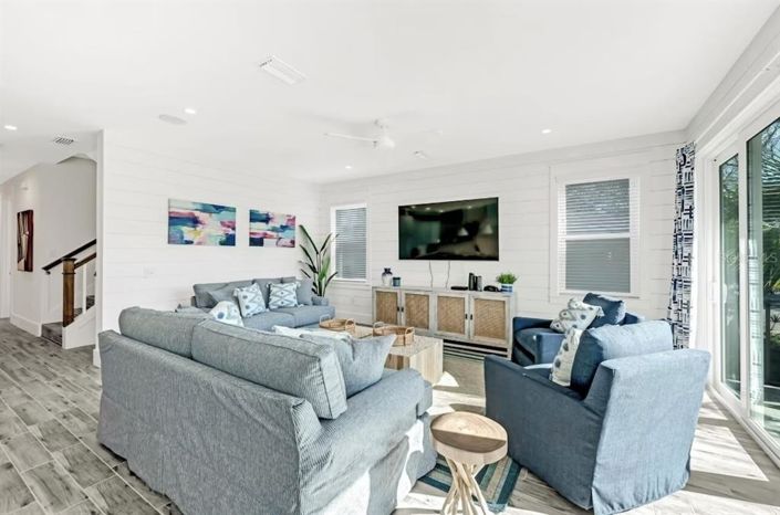 Image No.9-7 Bed Property for sale