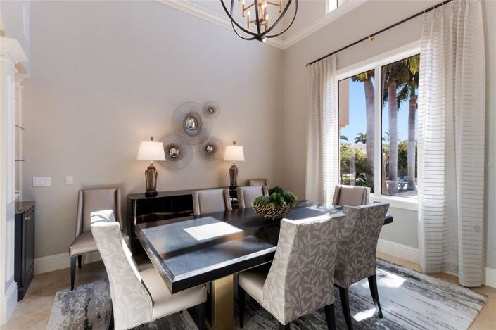 Image No.10-4 Bed Property for sale