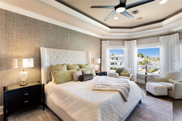 Image No.25-4 Bed Property for sale